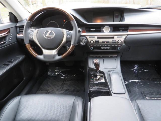 used 2013 Lexus ES 350 car, priced at $19,477