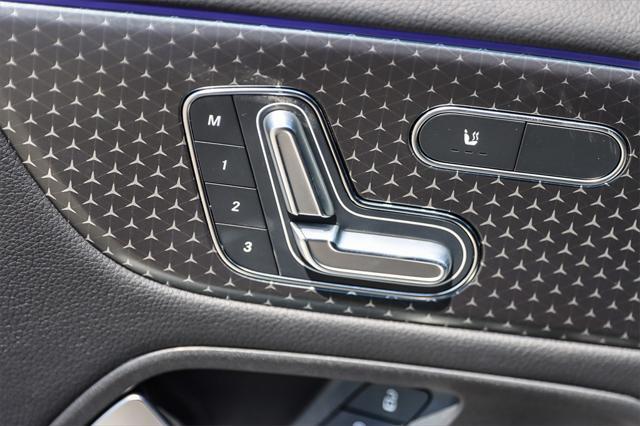 new 2025 Mercedes-Benz GLB 250 car, priced at $47,720