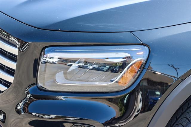 new 2025 Mercedes-Benz GLB 250 car, priced at $47,720