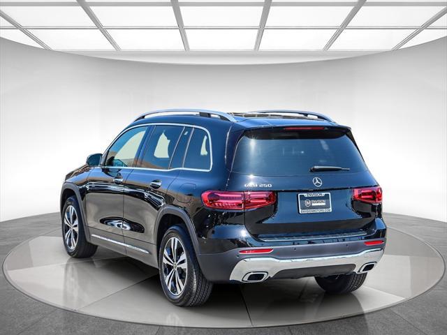 new 2025 Mercedes-Benz GLB 250 car, priced at $47,720