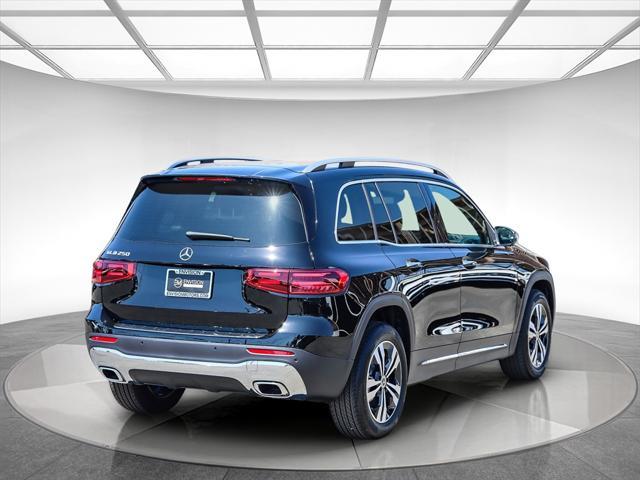 new 2025 Mercedes-Benz GLB 250 car, priced at $47,720