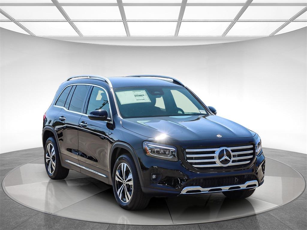 new 2025 Mercedes-Benz GLB 250 car, priced at $47,720