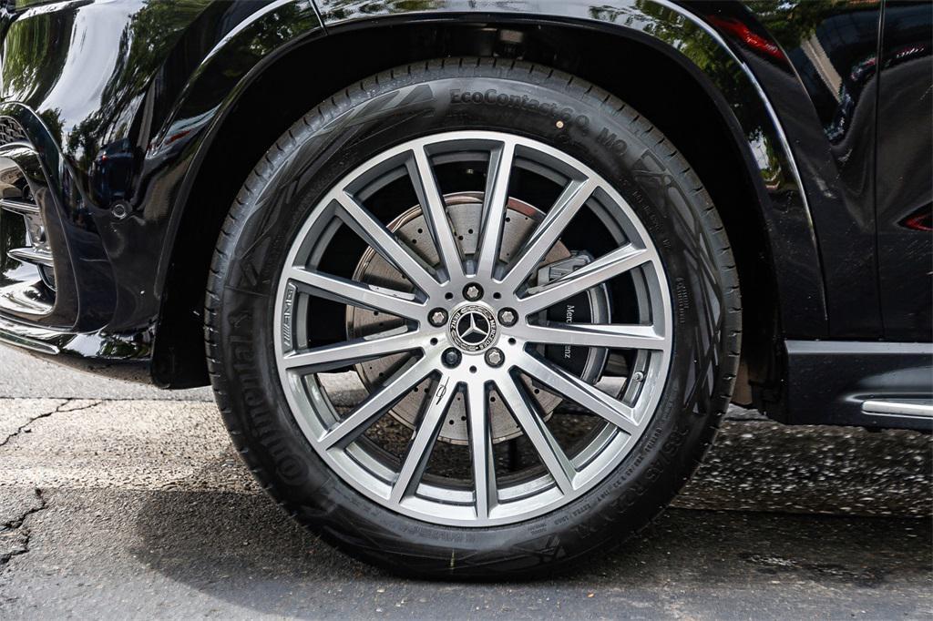 new 2026 Mercedes-Benz GLS 580 car, priced at $120,570