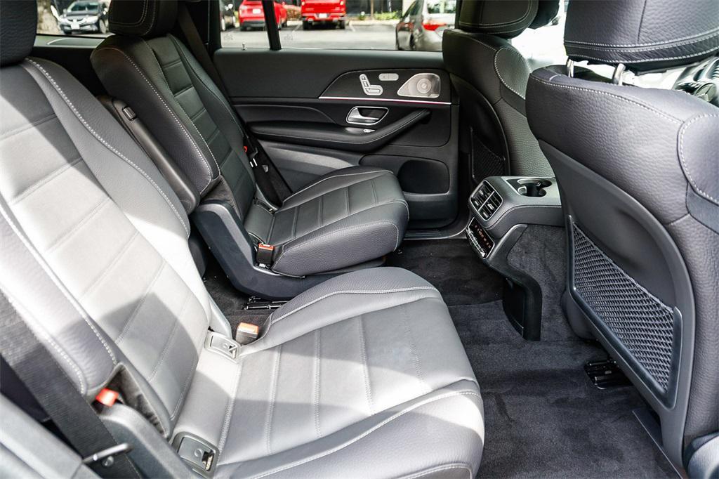 new 2026 Mercedes-Benz GLS 580 car, priced at $120,570