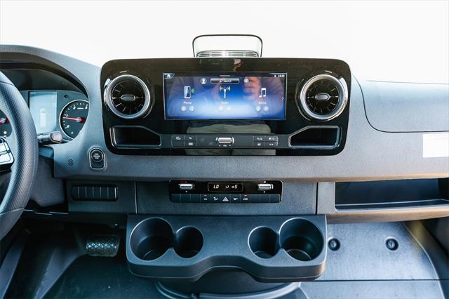 new 2025 Mercedes-Benz Sprinter 2500 car, priced at $64,626