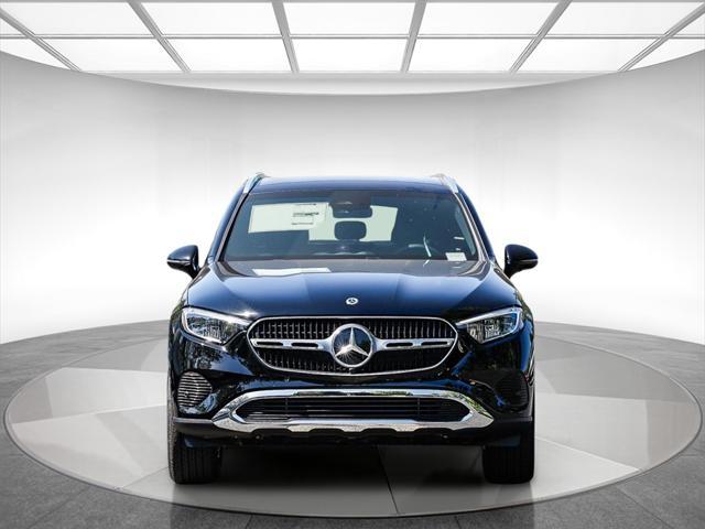 new 2025 Mercedes-Benz GLC 300 car, priced at $53,075