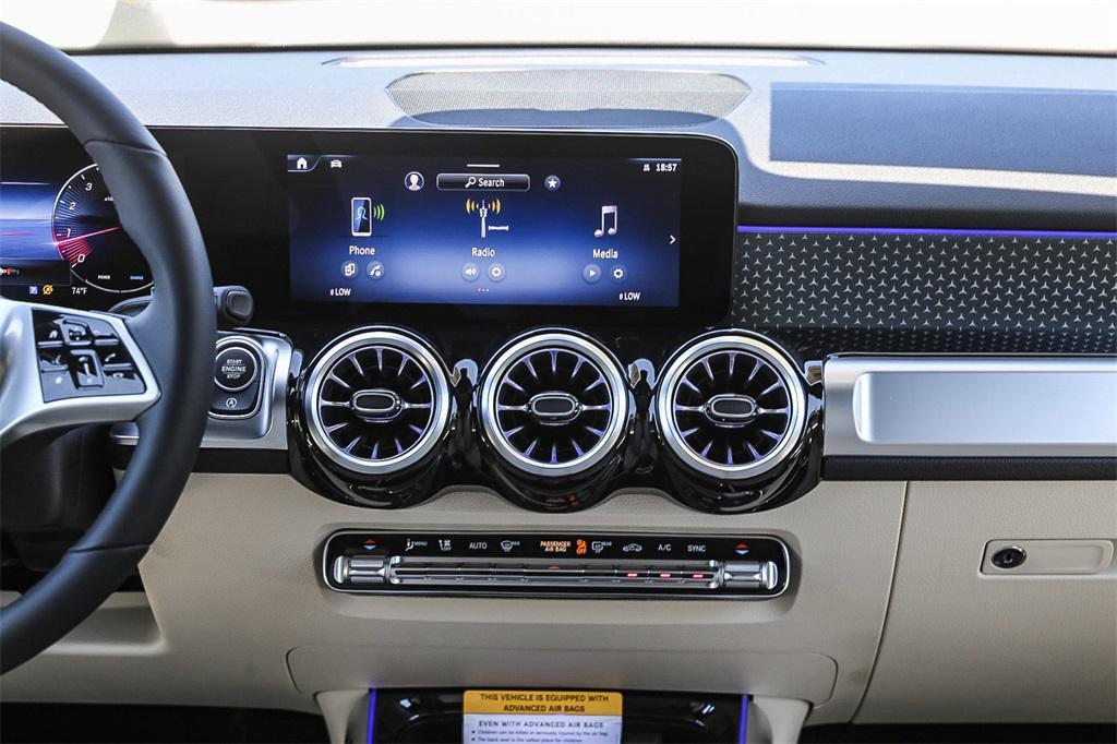 new 2024 Mercedes-Benz GLB 250 car, priced at $48,620