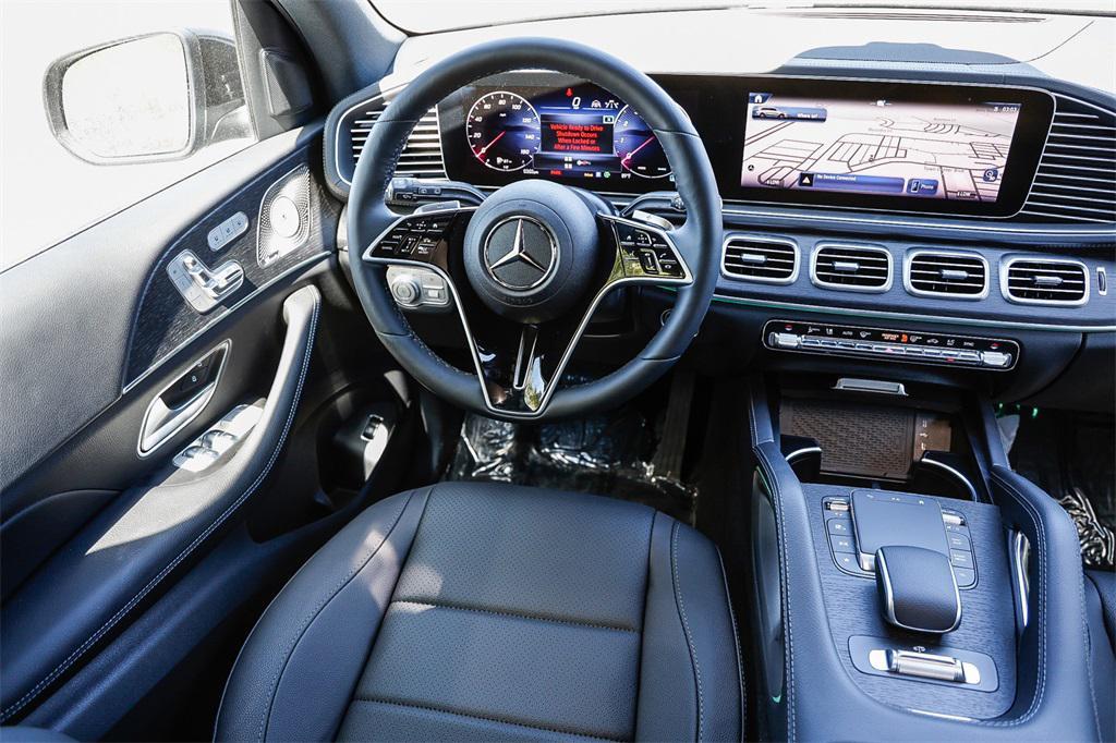 new 2024 Mercedes-Benz GLS 450 car