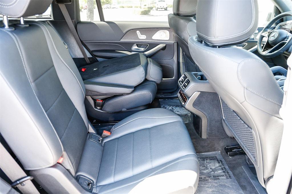 new 2024 Mercedes-Benz GLS 450 car
