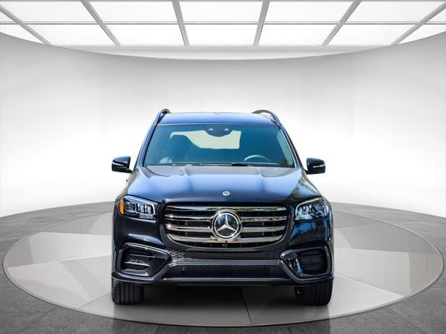 new 2025 Mercedes-Benz GLS 580 car, priced at $118,210