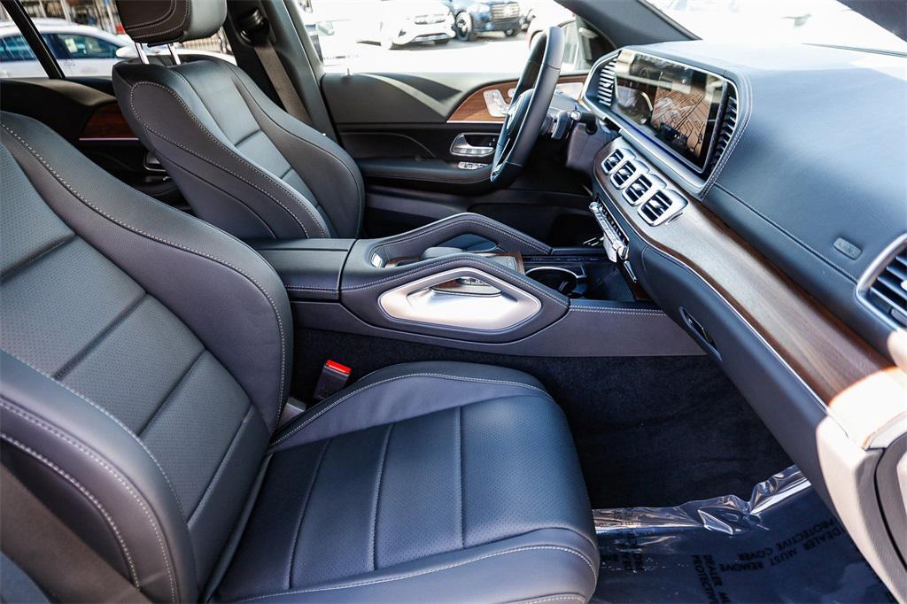 new 2026 Mercedes-Benz GLE 450 car, priced at $81,215