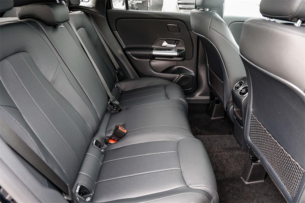 new 2025 Mercedes-Benz GLA 250 car, priced at $45,845