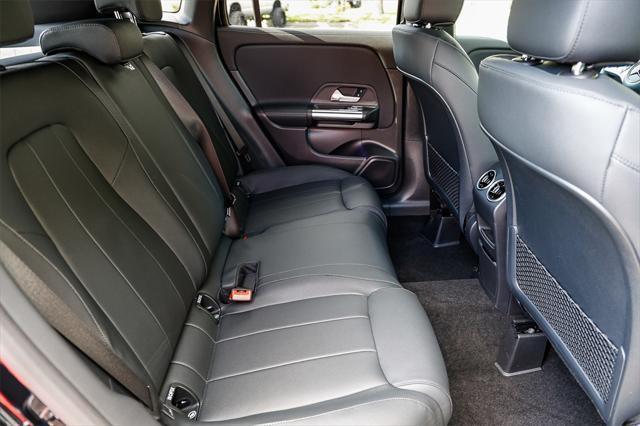 new 2025 Mercedes-Benz GLA 250 car, priced at $47,295