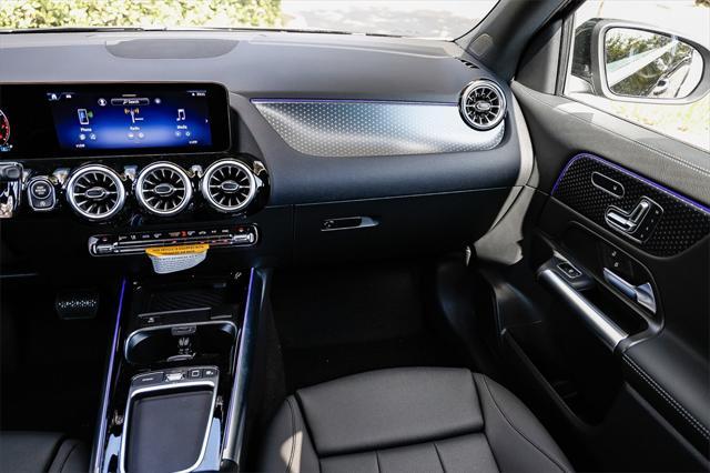 new 2025 Mercedes-Benz GLA 250 car, priced at $47,295