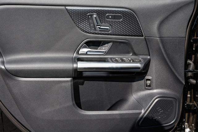 new 2025 Mercedes-Benz GLA 250 car, priced at $47,295