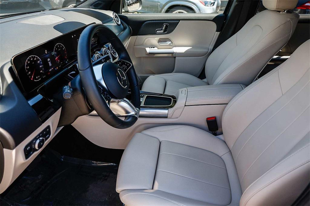 used 2025 Mercedes-Benz GLA 250 car, priced at $32,300