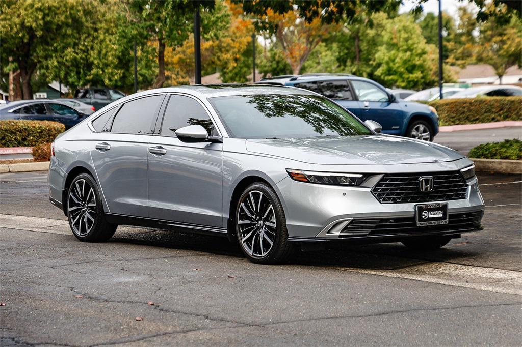 new 2026 Mercedes-Benz EQS 400 car, priced at $99,805