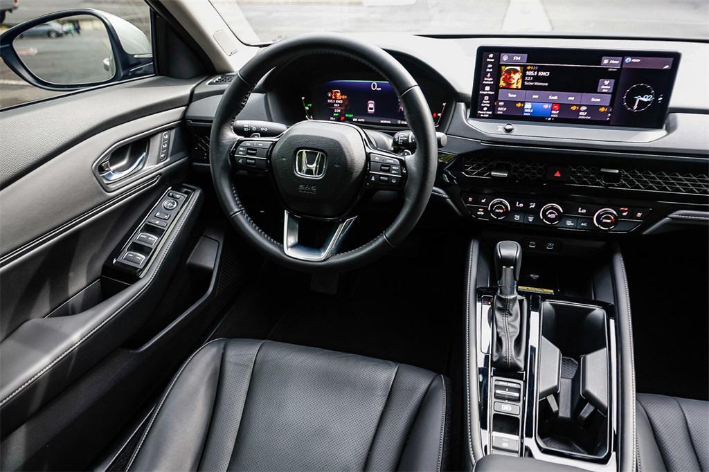 new 2026 Mercedes-Benz EQS 400 car, priced at $99,805