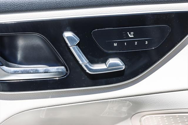 new 2025 Mercedes-Benz GLC 300 car, priced at $54,425