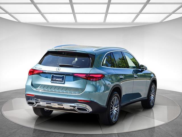 new 2025 Mercedes-Benz GLC 300 car, priced at $54,425