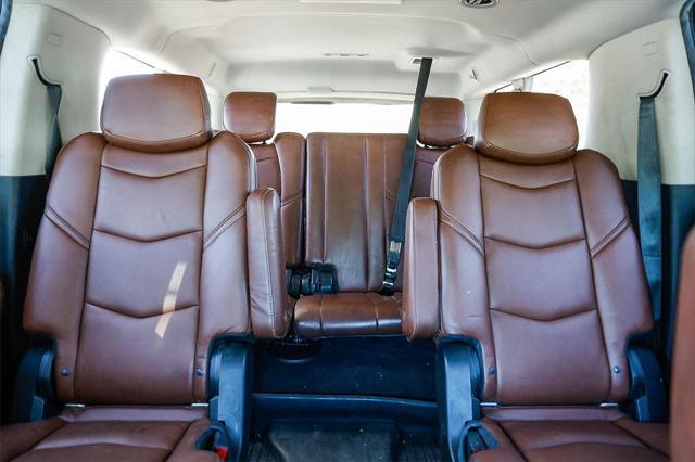 used 2018 Cadillac Escalade ESV car, priced at $32,995