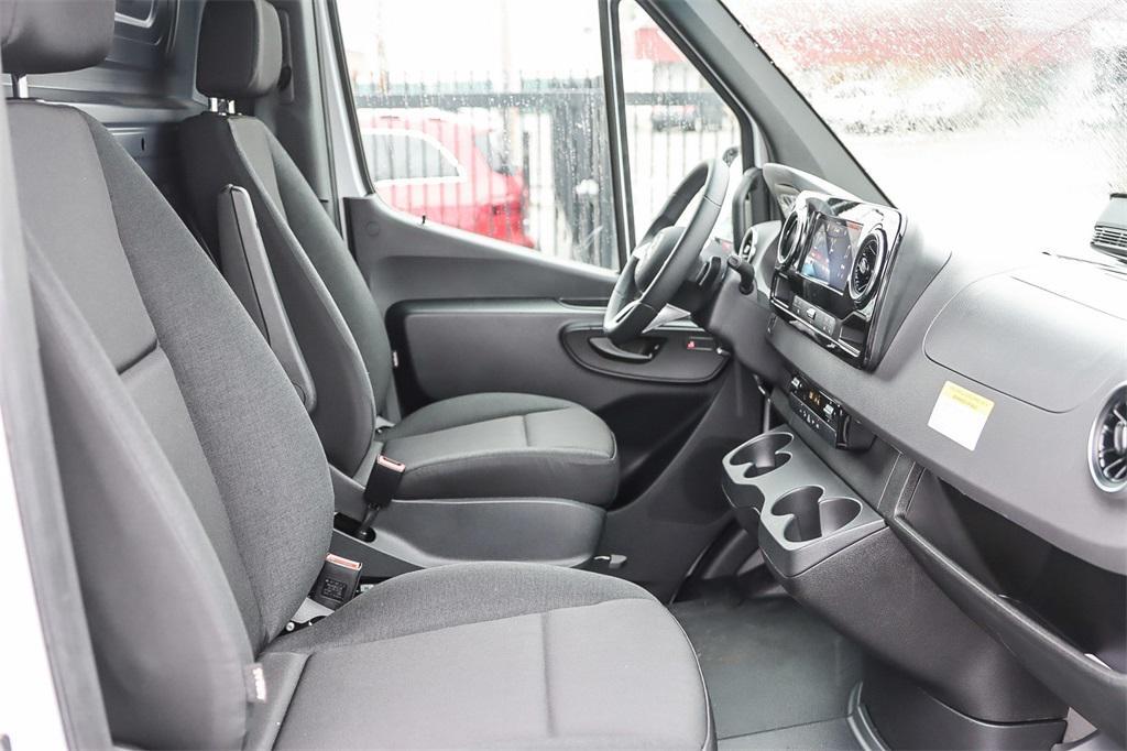 new 2025 Mercedes-Benz Sprinter 2500 car