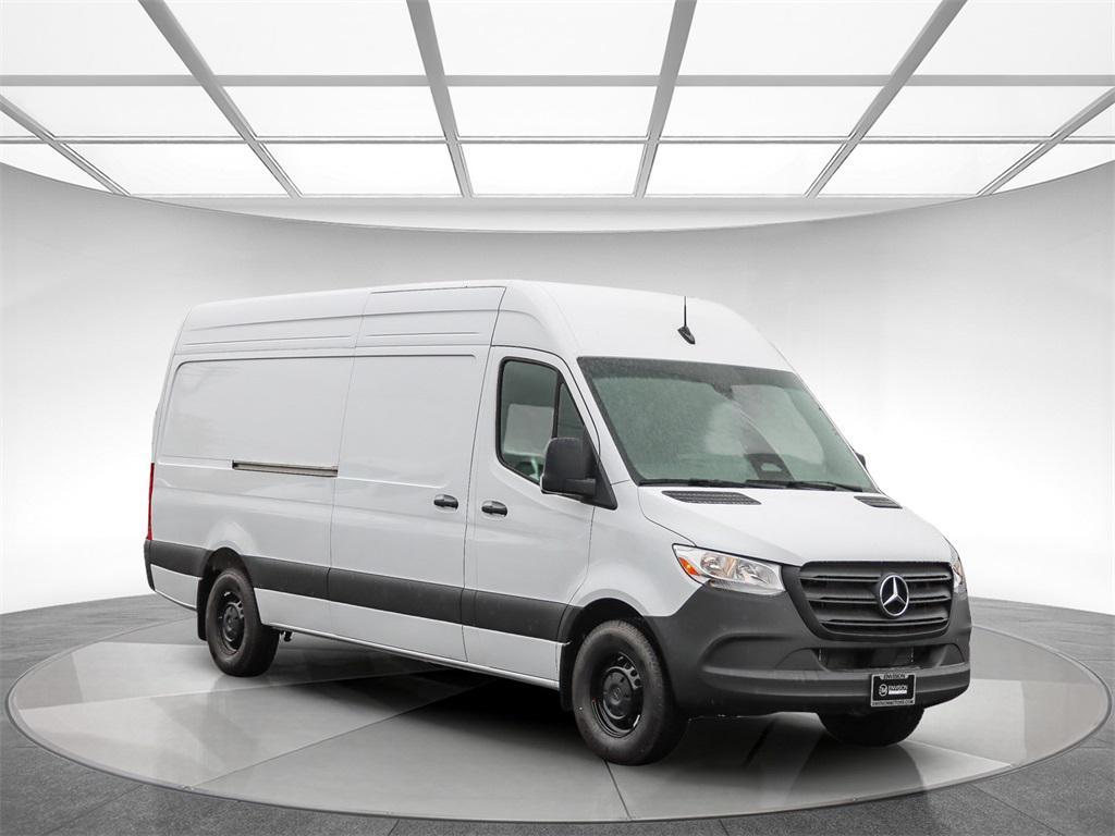 new 2025 Mercedes-Benz Sprinter 2500 car