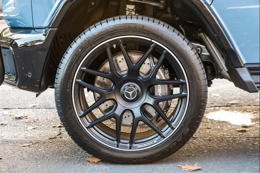 new 2025 Mercedes-Benz AMG G 63 car, priced at $218,415