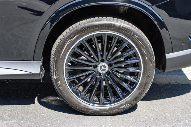 new 2025 Mercedes-Benz GLC 300 car, priced at $60,155