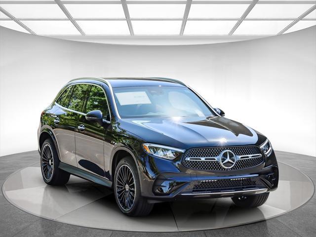new 2025 Mercedes-Benz GLC 300 car, priced at $60,155