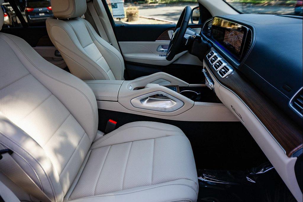 new 2026 Mercedes-Benz GLE 450 car, priced at $77,935