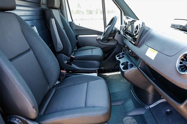 new 2025 Mercedes-Benz Sprinter 2500 car