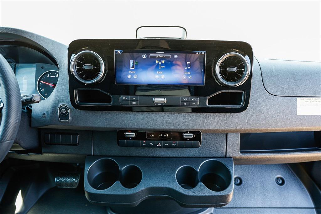 new 2025 Mercedes-Benz Sprinter 2500 car