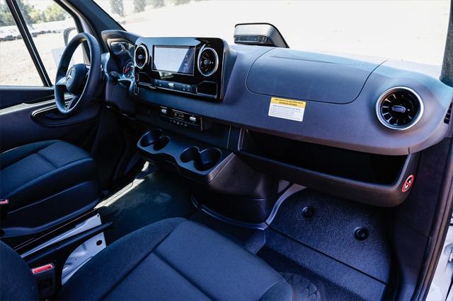 new 2025 Mercedes-Benz Sprinter 2500 car
