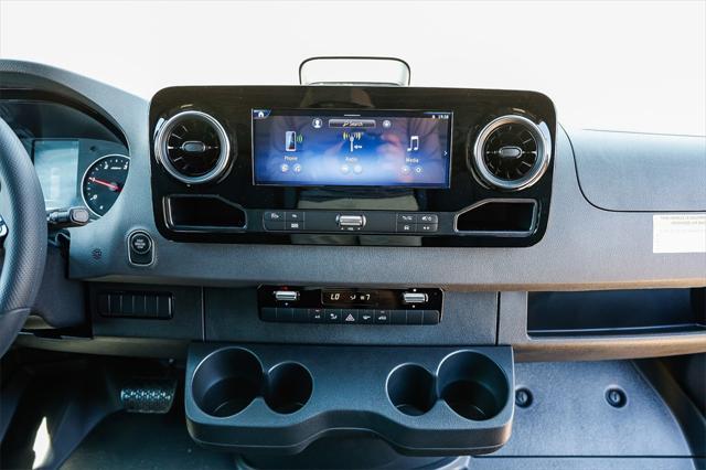 new 2025 Mercedes-Benz Sprinter 2500 car