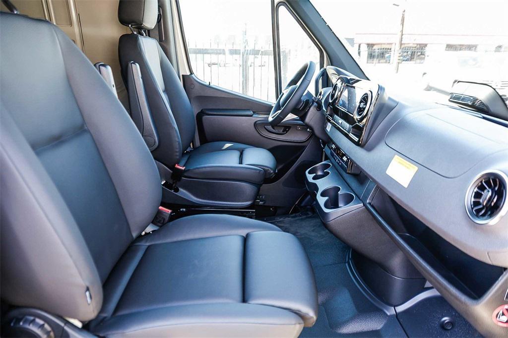 new 2025 Mercedes-Benz Sprinter 2500 car, priced at $69,860