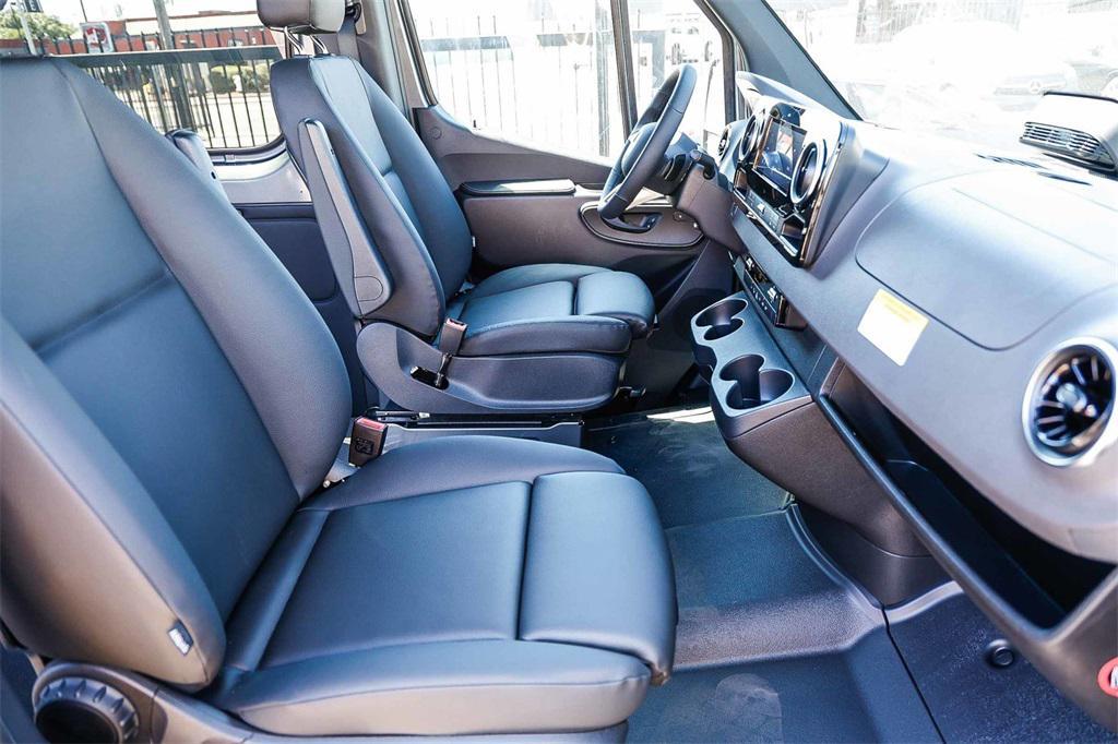 new 2025 Mercedes-Benz Sprinter 2500 car, priced at $70,689