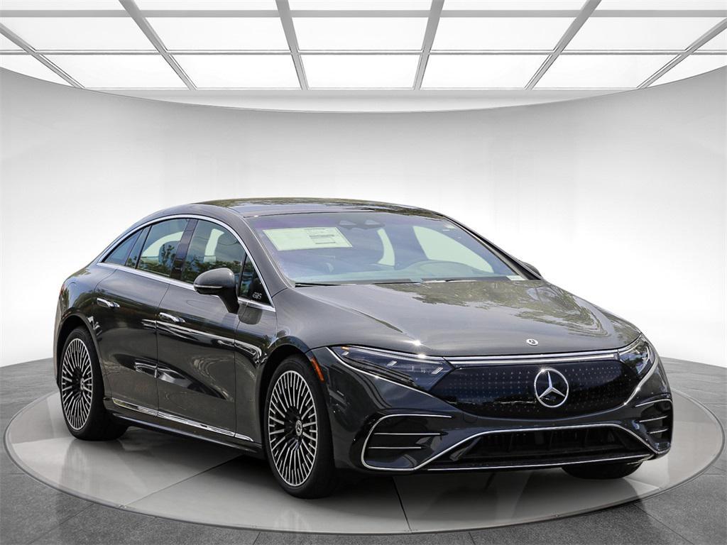 new 2024 Mercedes-Benz EQS 580 car, priced at $139,610