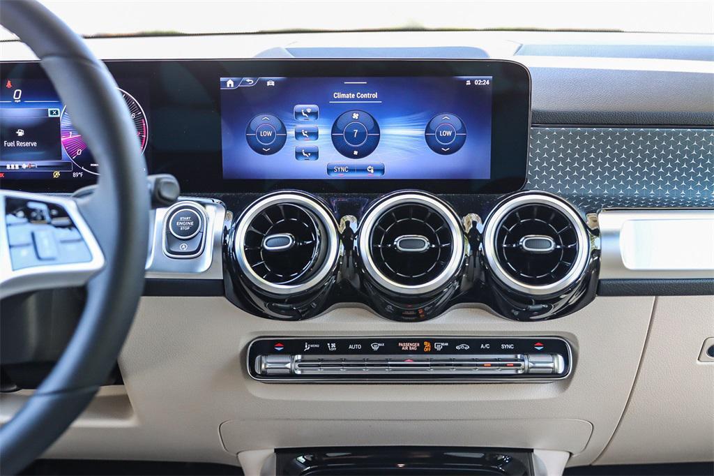 new 2025 Mercedes-Benz GLB 250 car, priced at $46,550