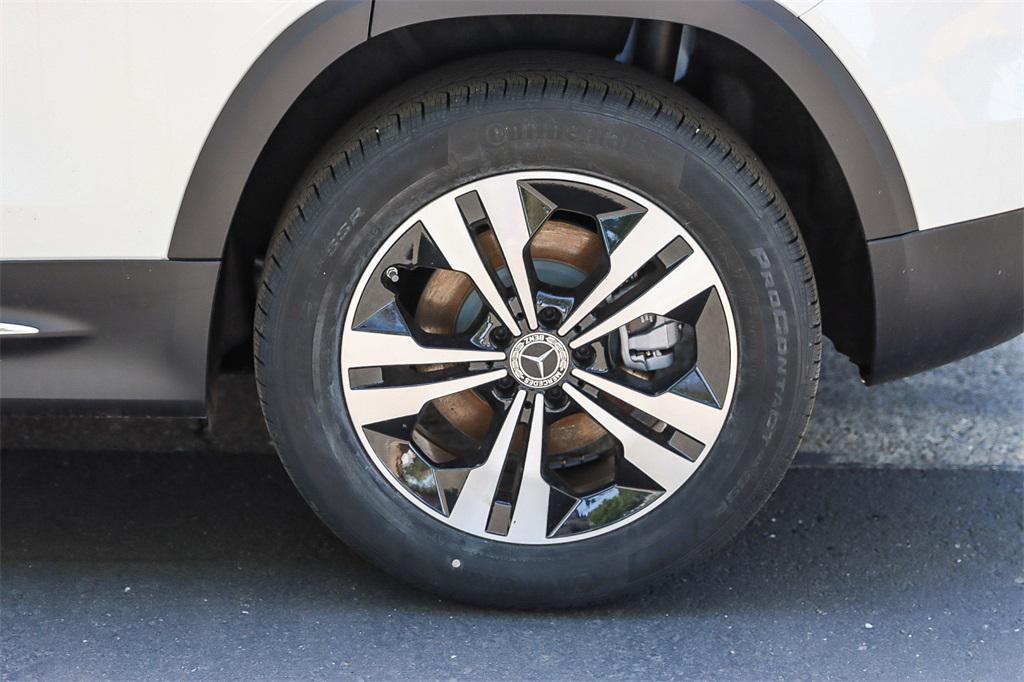 new 2025 Mercedes-Benz GLB 250 car, priced at $46,550