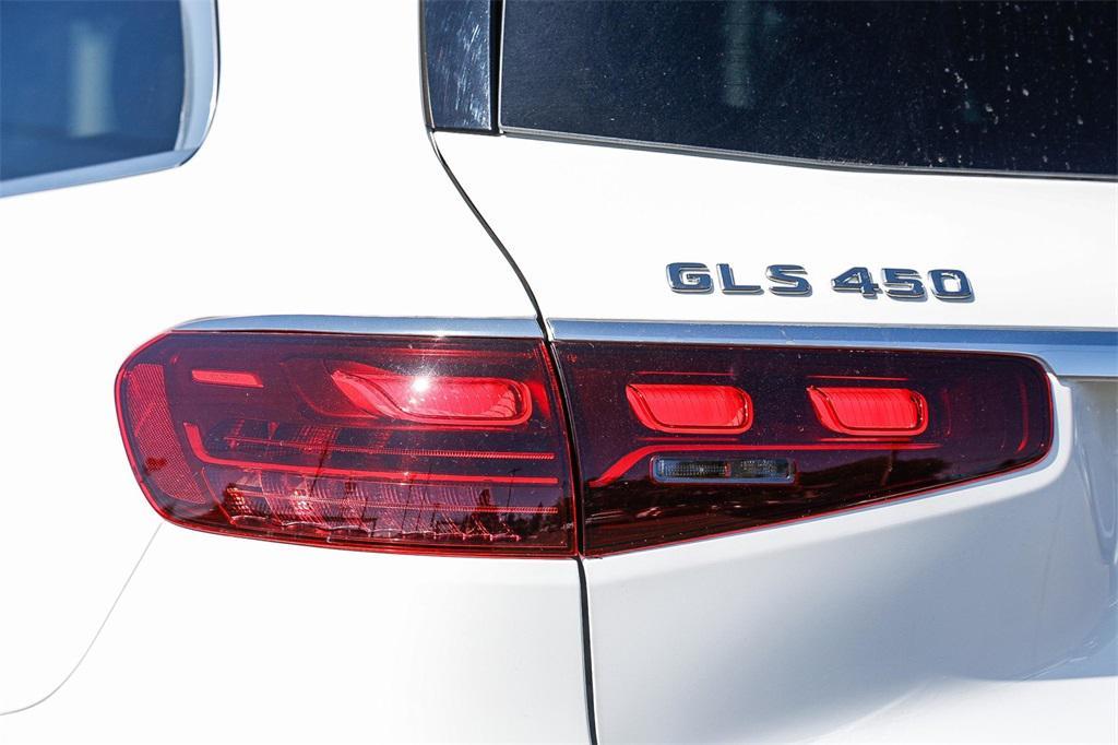 new 2024 Mercedes-Benz GLS 450 car