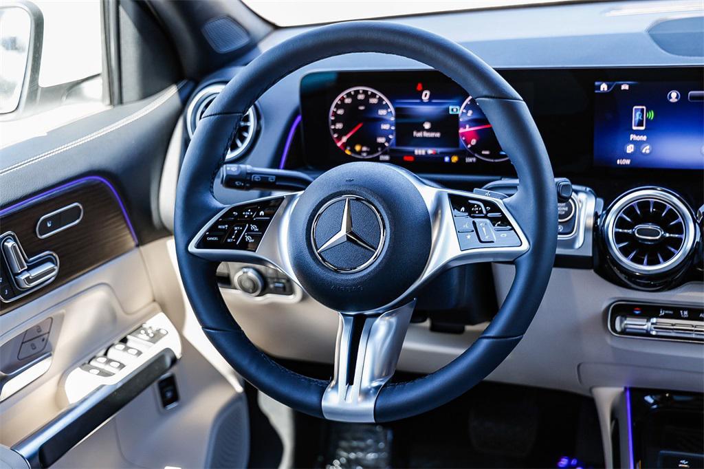 new 2025 Mercedes-Benz GLB 250 car, priced at $50,020