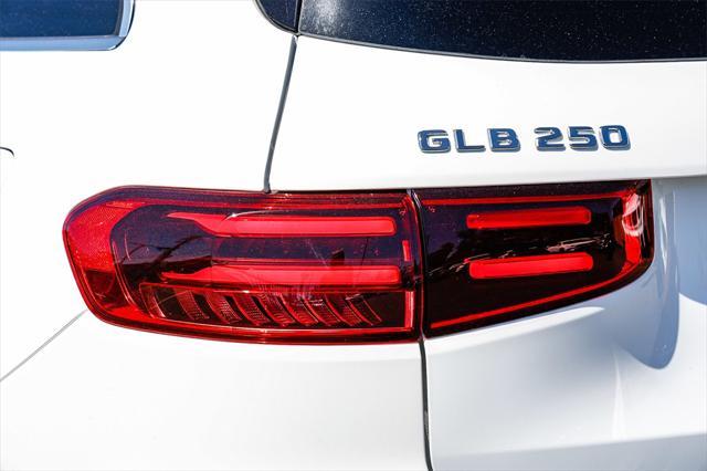 new 2025 Mercedes-Benz GLB 250 car, priced at $50,020