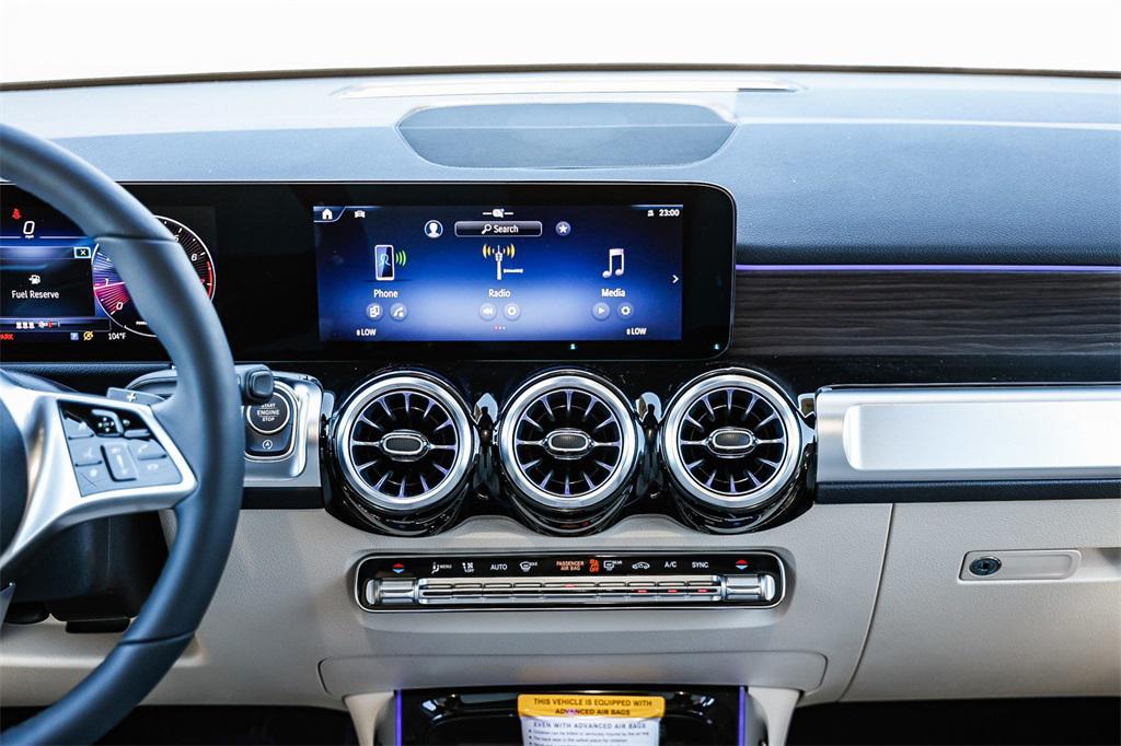 new 2025 Mercedes-Benz GLB 250 car, priced at $50,020