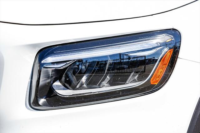 new 2025 Mercedes-Benz GLB 250 car, priced at $50,020