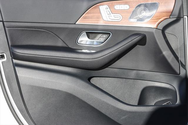 new 2025 Mercedes-Benz GLE 350 car, priced at $67,365