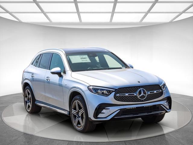 new 2025 Mercedes-Benz GLC 350e car, priced at $68,105