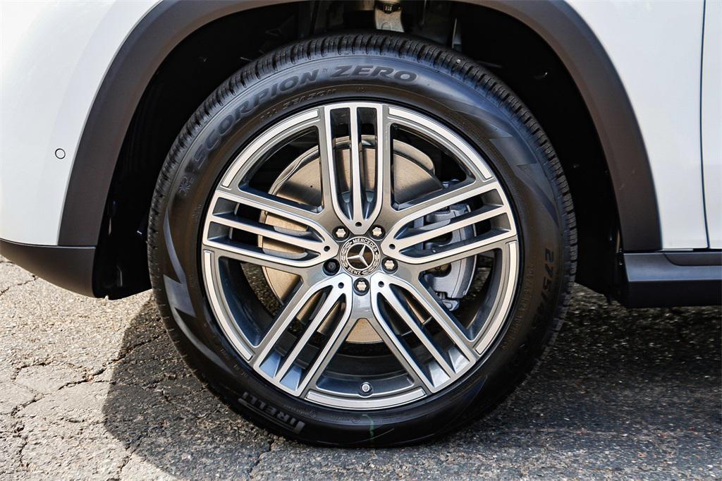 new 2026 Mercedes-Benz GLS 450 car, priced at $93,220