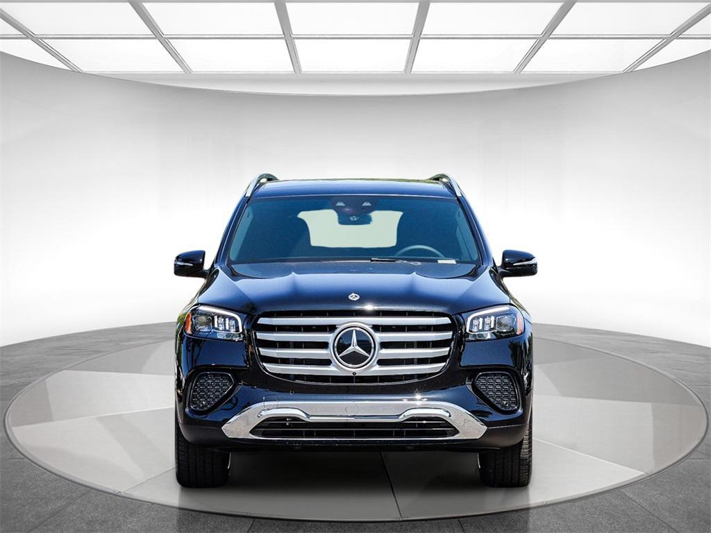 new 2025 Mercedes-Benz GLS 450 car, priced at $91,945