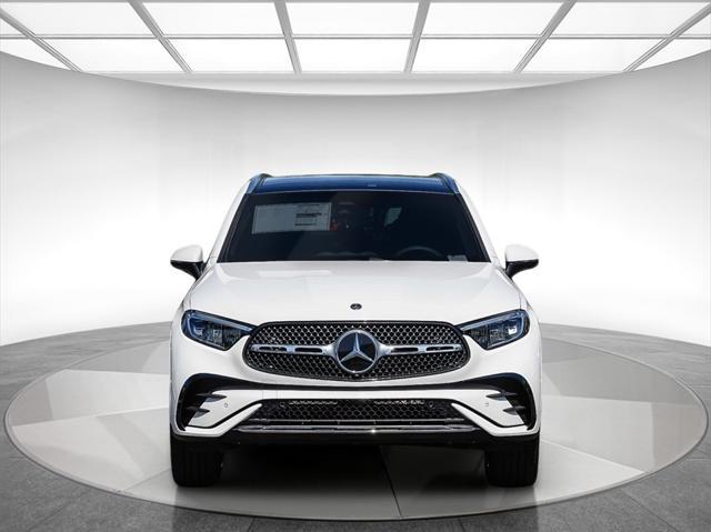 new 2025 Mercedes-Benz GLC 350e car, priced at $67,605